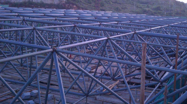 阿拉善盟概述网架加工中对钢材的质量的过细恳求